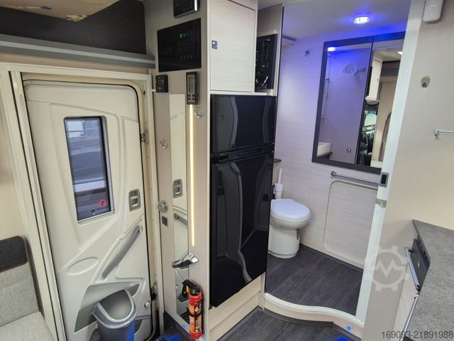 Pusiau integruotas kemperis CHAUSSON 650 VIP *Hubbett*Smart-TV*Luftfeder*Navi*Solar