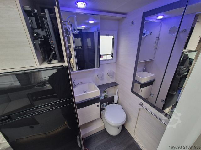 Pusiau integruotas kemperis CHAUSSON 650 VIP *Hubbett*Smart-TV*Luftfeder*Navi*Solar
