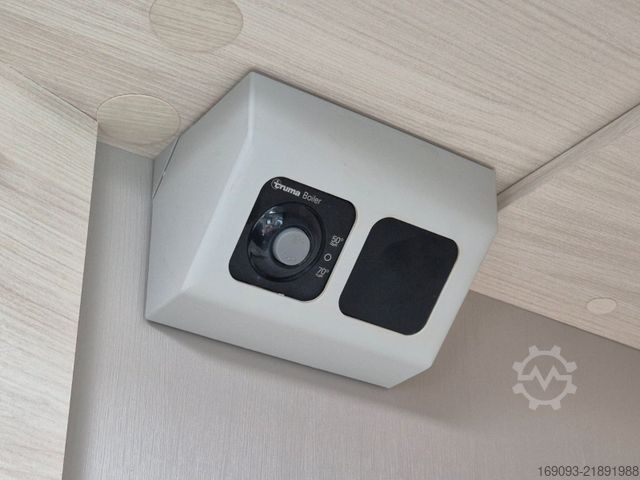 Pusiau integruotas kemperis CHAUSSON 650 VIP *Hubbett*Smart-TV*Luftfeder*Navi*Solar