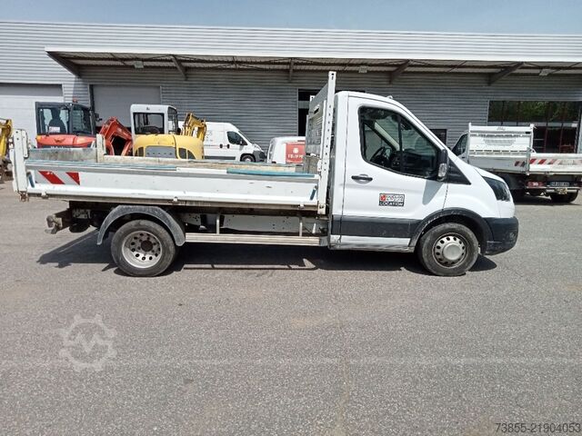 वाणिज्यिक वाहन - टिपर Ford Transit