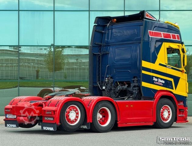 标准牵引车头 SCANIA R560 SUPER FULL OPTIONS PTO + HYDRAULICS SPECIAL