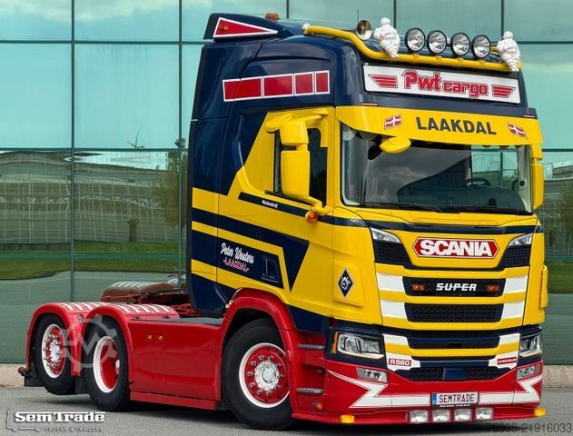 标准牵引车头 SCANIA R560 SUPER FULL OPTIONS PTO + HYDRAULICS SPECIAL