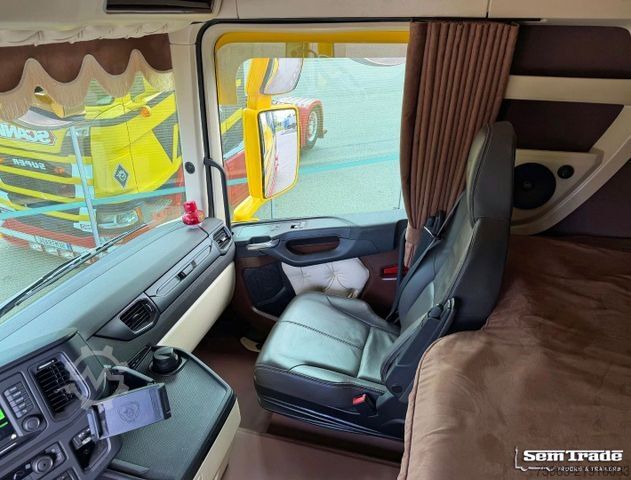 标准牵引车头 SCANIA R560 SUPER FULL OPTIONS PTO + HYDRAULICS SPECIAL