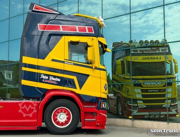 标准牵引车头 SCANIA R560 SUPER FULL OPTIONS PTO + HYDRAULICS SPECIAL