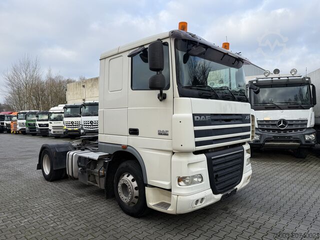 Стандартный седельный тягач Daf XF105 460 4X2 Comfort Cab