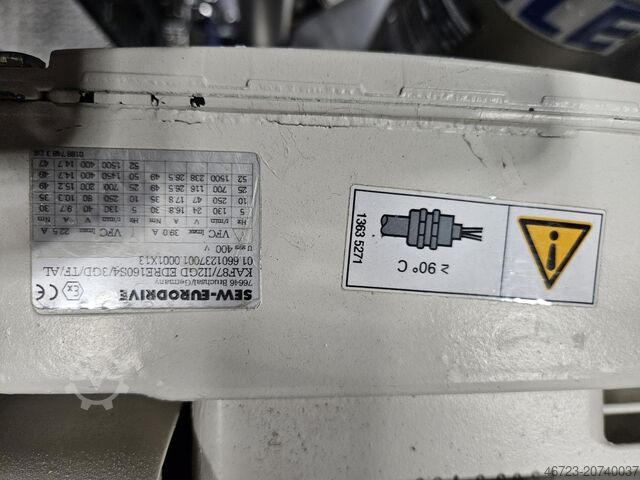 Mezclador de tornillo cónico 2140 litros (refrigeración Bolz SF 80 MJB11