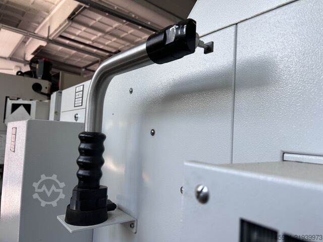 מחרטת CNC Spinner TC600-65MC