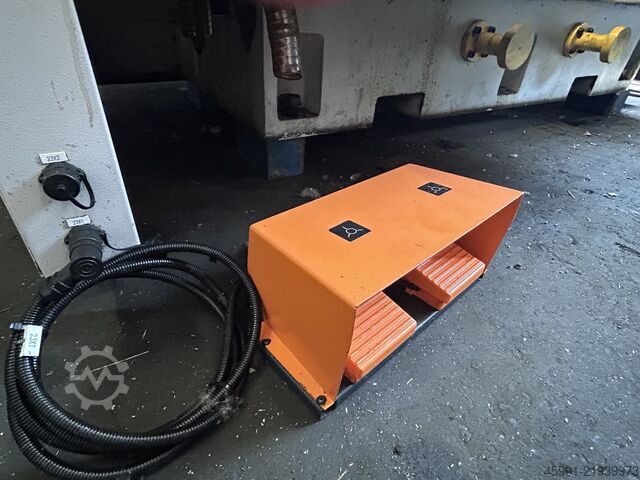 מחרטת CNC Spinner TC600-65MC
