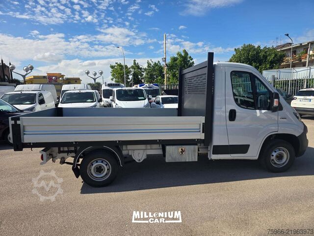 Transporter mit Koffer FIAT FIAT DUCATO 2022 CASSONE M3,30
