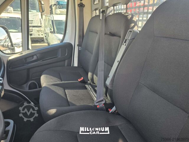 Transporter mit Koffer FIAT FIAT DUCATO 2022 CASSONE M3,30