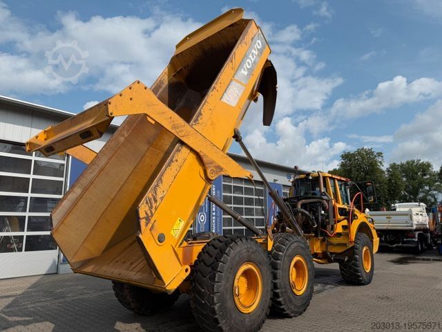 自卸卡车 VOLVO A25G Dumper 9.722 h Baujahr 2021