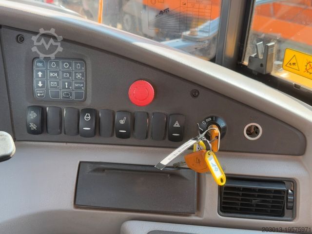自卸卡车 VOLVO A25G Dumper 9.722 h Baujahr 2021