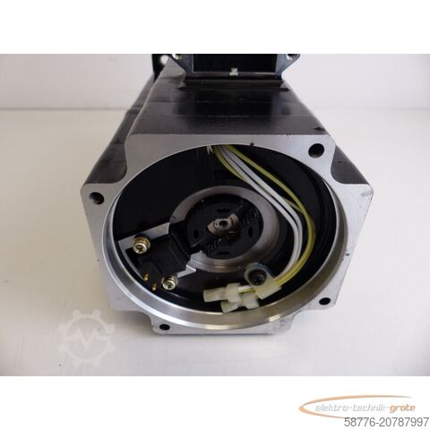 Unité de contrôle Fanuc A06B-0215-B700 #0100 ohne Drehgeber! AC Servo Motor SN: C11XF10A7