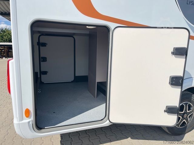 Semi-integrated camper BÜRSTNER Lyseo TD 727 G