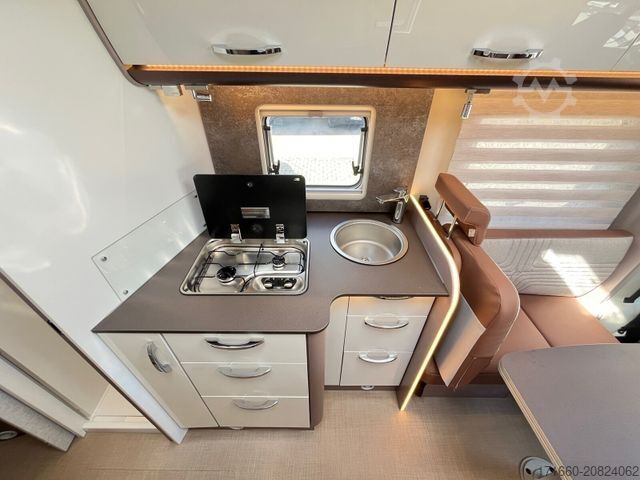 Half-integraal camper BÜRSTNER Lyseo TD 727 G