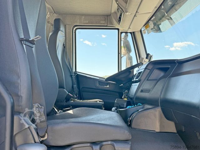 Gru montata su autocarro IVECO TRAKKER 450 * FASSI F215A.0.22 + FUNK / 8x4 *TOP