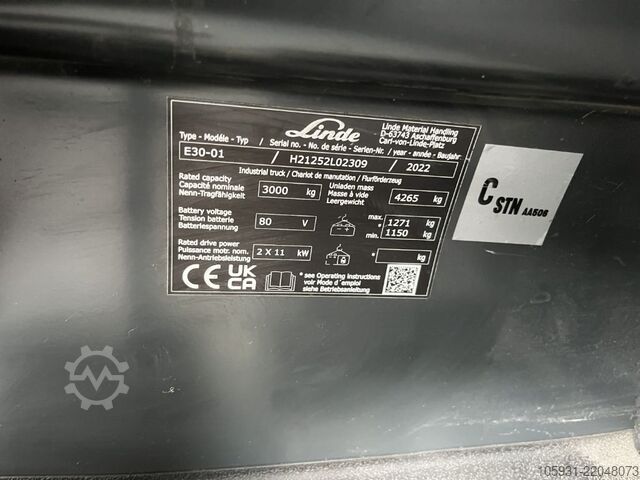 Elektryczny wózek widłowy 4-kołowy Linde E30-01