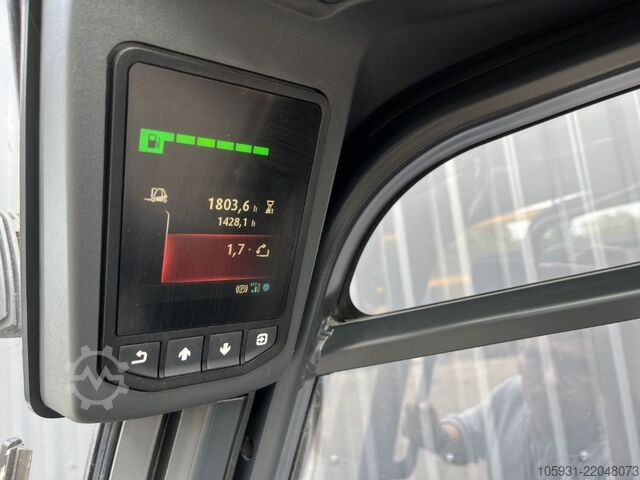 Elektryczny wózek widłowy 4-kołowy Linde E30-01