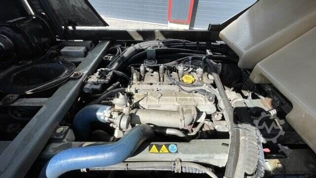 Kehrmaschine Boschung Boschung S3 Kehrmaschine Sweeper / HAKO / BUCHER