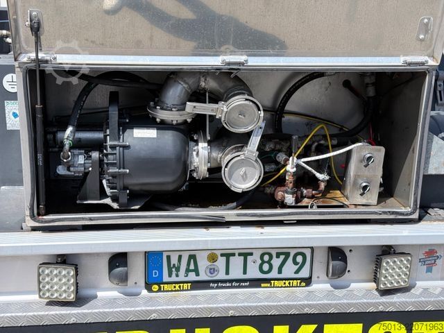 टैंकर सेमी-ट्रेलर KÄSSBOHRER V2A 28 cbm, APOLLO-Pumpe, Leer nur 5,5 to.
