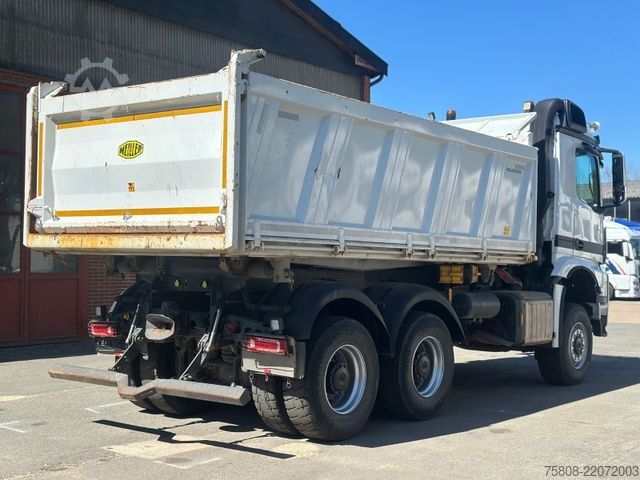 Tresidig tipplastbil MERCEDES-BENZ 3345 6x6 Meiller DSK 1,20m Bordwände AHK Hydr.