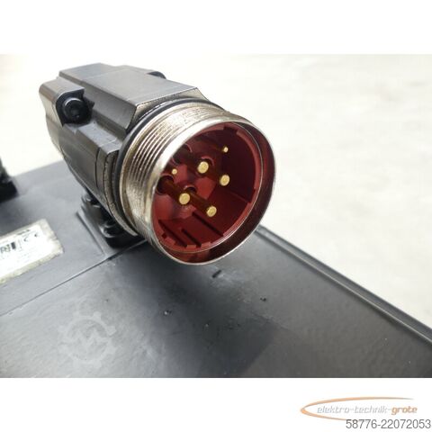 控制单元 KUKA 1FK7105-5AY81-1YY3-Z S18 Servomotor SN: YFU350414647007