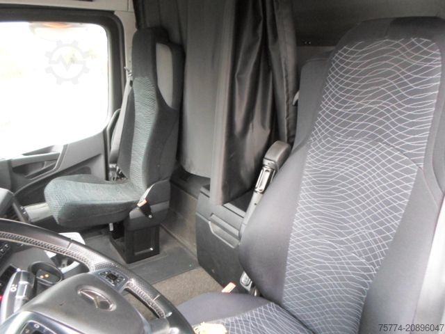 Staðlaður dráttarbíll MERCEDES-BENZ 3363 LS/ Arocs/ Schmitz Stahlmulde