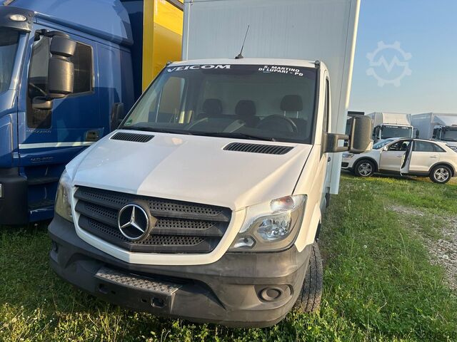 厢式货车 Mercedes-Benz 314 CASSA  2,18 MT. INTERNO