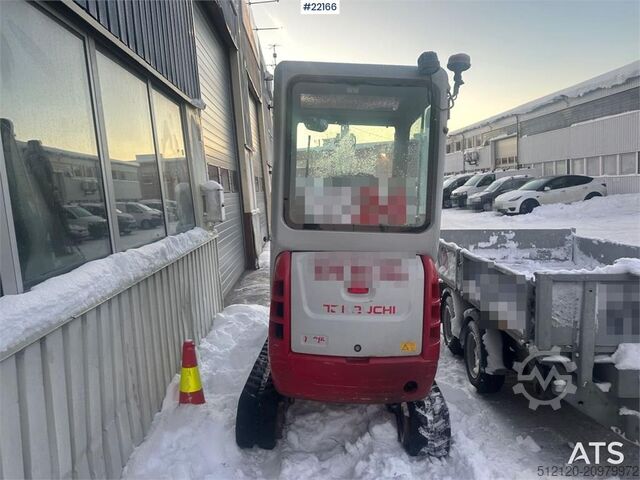 Bandgrävare Takeuchi TB216 mini digger w/ 3 buckets. See hours! WATCH V