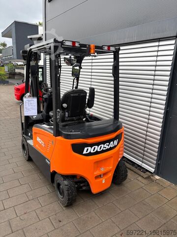 Električni – 4 kolesa Doosan B20X-7 Serie (Res DJ)