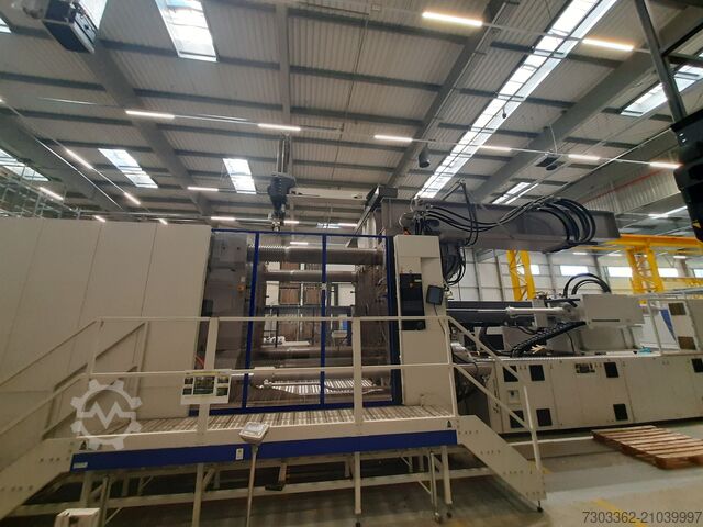 Injection molding machine Engel Duo 17060/2000