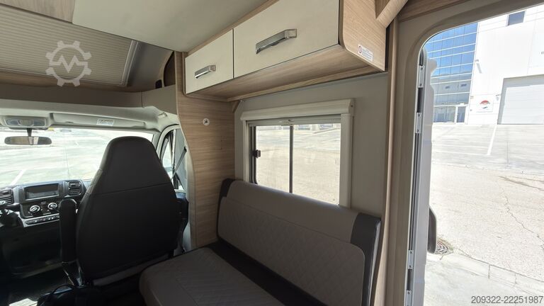 Halvintegrerad husbil 2024 Fiat Ducato Weinsberg Carasuite | Completamente accessoriato |