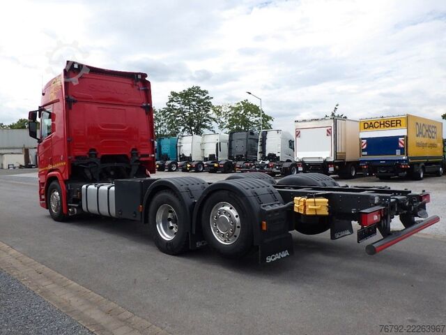 LKW-Fahrgestell SCANIA R 580 B6x2*4NB Fahrgestell/R-Fhs./Ret./Lenkachse