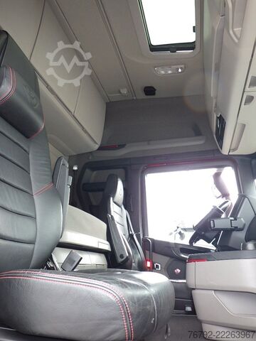 LKW-Fahrgestell SCANIA R 580 B6x2*4NB Fahrgestell/R-Fhs./Ret./Lenkachse