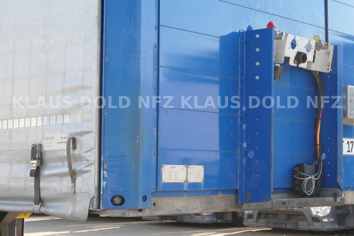 Auflieger mit Pritsche & Plane SCHMITZ CARGOBULL S01 Pritsche Plane 92m³ Liftachse safety-roof