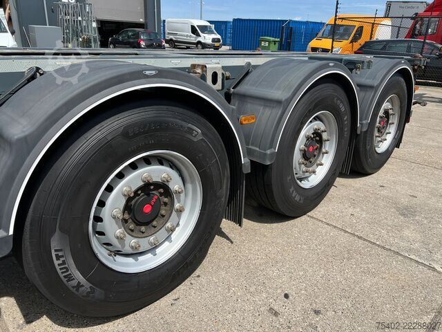  Broshuis MFCC-HD / 2x Extendable / SAF + Disc / 1x Lift ...