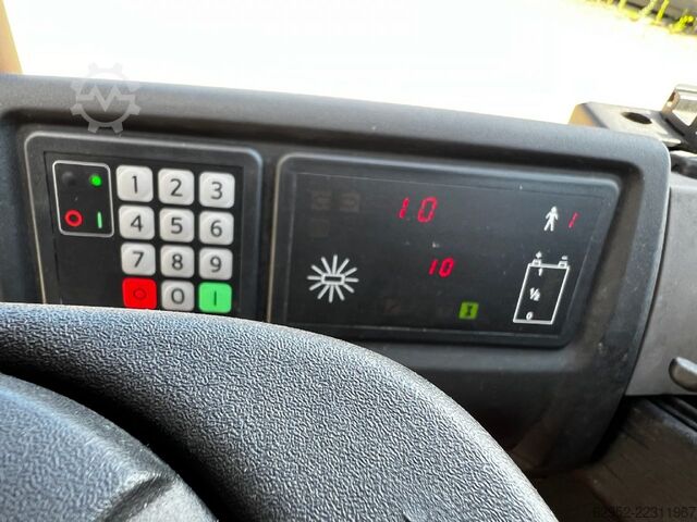 Retrákový vozík Toyota RRE 140 M