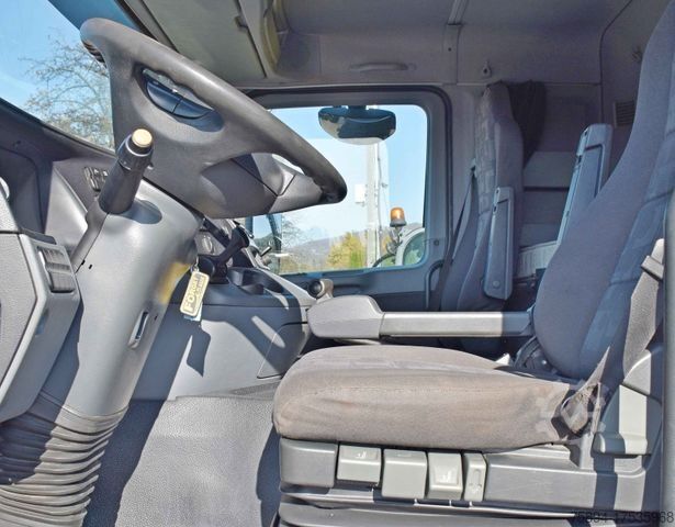 Trattore stradale standard MERCEDES-BENZ ACTROS 1844 * Sattelzugmaschine *HIAB 330-5/FUNK
