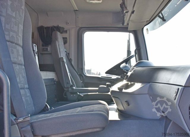 Trattore stradale standard MERCEDES-BENZ ACTROS 1844 * Sattelzugmaschine *HIAB 330-5/FUNK