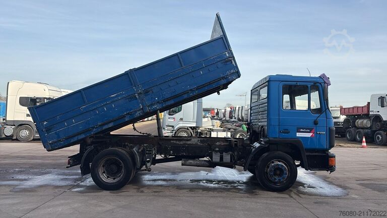 Volquete de 3 lados MAN 17.232 (6 CYLINDER / MANUAL PUMP / PÖMPE MANUELLE)