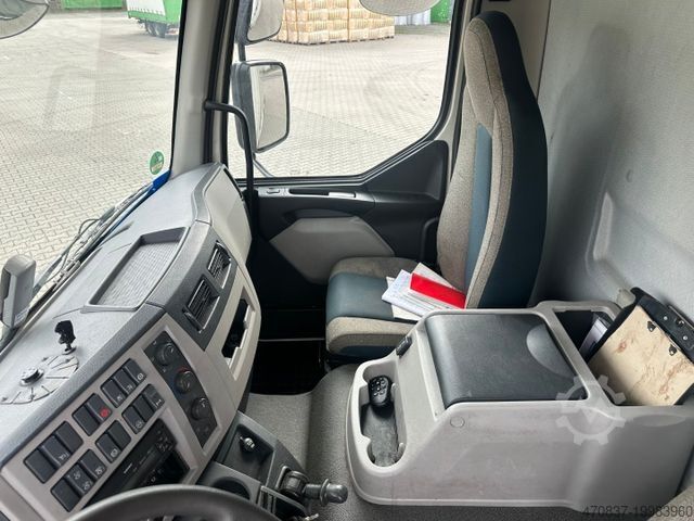Камион платформа с брезент VOLVO FL 280 / LBW / 8,27 m / Schiebedach