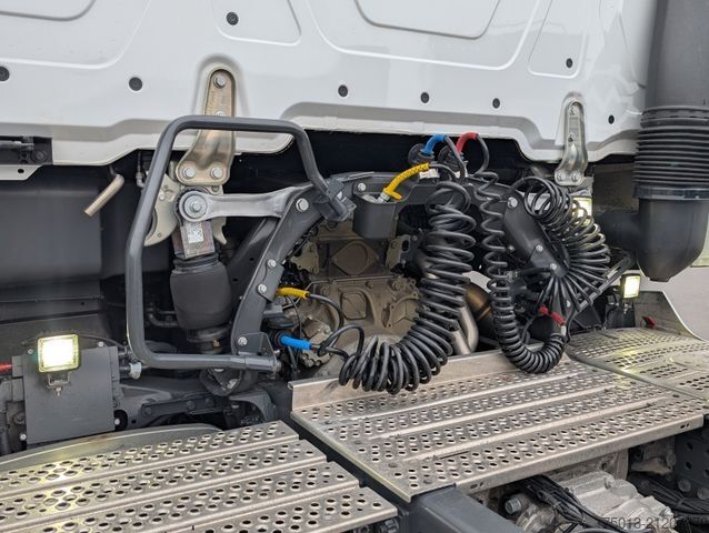 Standard SZM MERCEDES-BENZ ACTROS 5 1848 GigaSpace SoloStar, MIETEN?