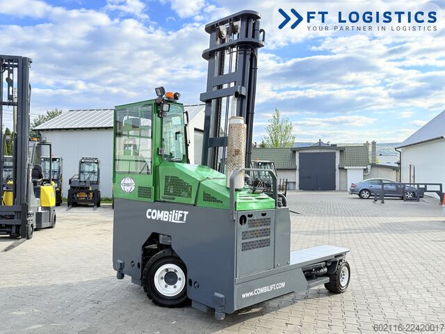 Carrello elevatore a 4 direzioni Combilift C4500 GAS DUPLEX 5500 FORK POSITIONER