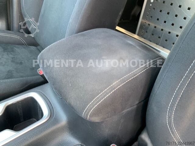 Pritschenwagen NISSAN Navara NP300 4x4 190PS Ausbau Regal  3,5t AHK