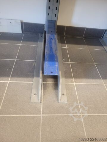 Jednostranný konzolový regál, 60 cm, dřevotřísková deska SSI-Schäfer Kragarm