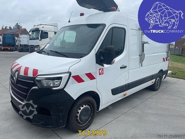 Hebebühne Renault Master 145.35 klubb