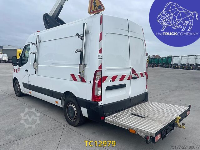 Hebebühne Renault Master 145.35 klubb