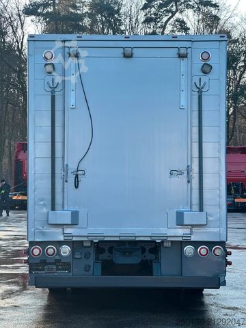 Camion pour bétail MERCEDES-BENZ Actros 1830L 4x2EU6e 1.Stock FINKL *Original KM*