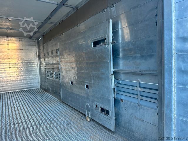 Camion pour bétail MERCEDES-BENZ Actros 1830L 4x2EU6e 1.Stock FINKL *Original KM*