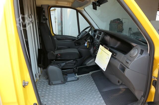 Furgão fechado iveco Daily 35 S11 C30C AUTOMATIK EURO 5 - Regale - LUFT - COC